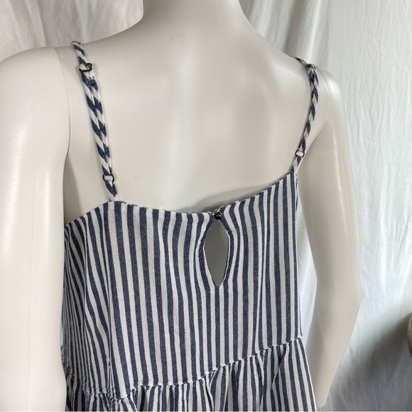 Old Navy Strappy Ruffle Bottom Tank - Picture 5 of 6